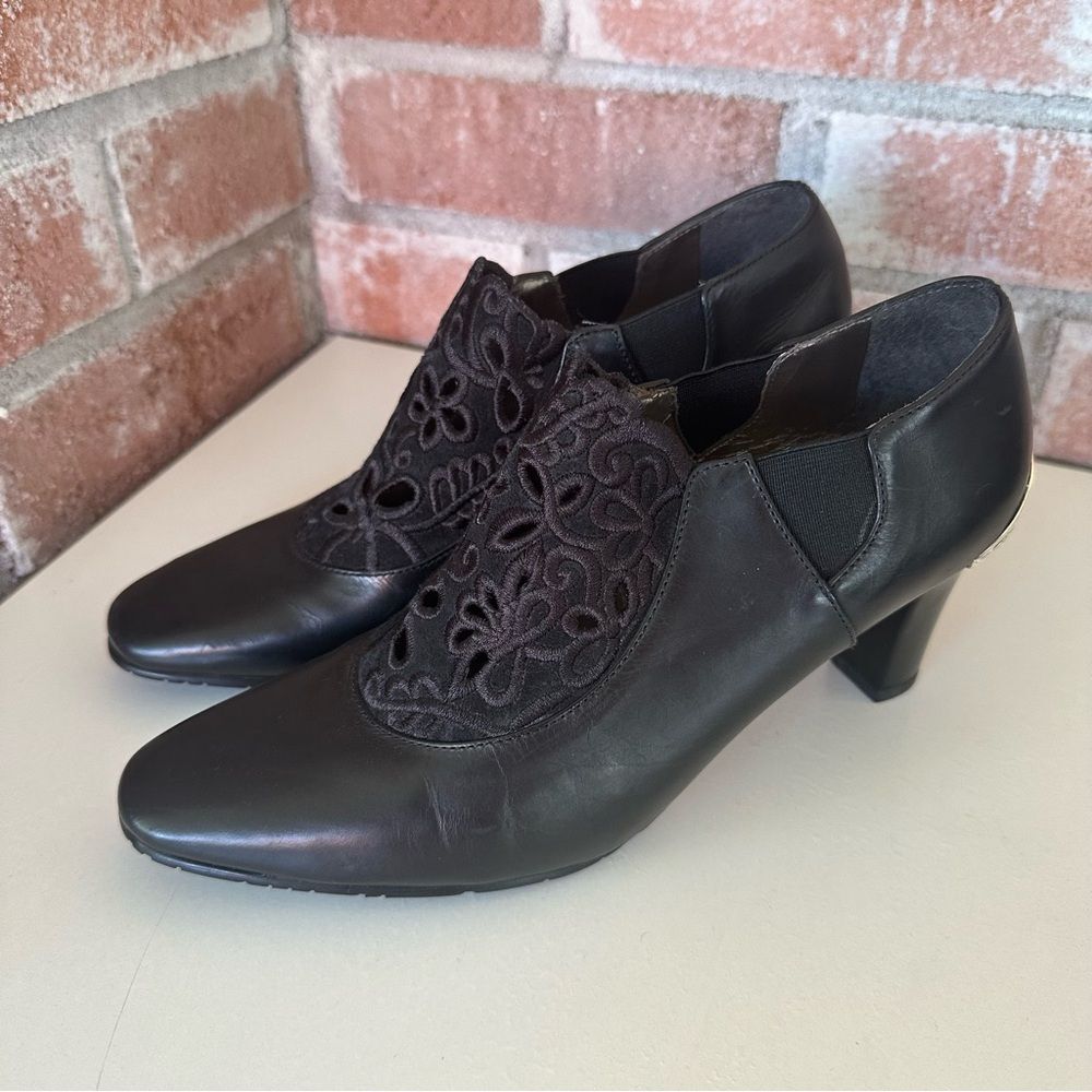 Brighton Rand Booties Heels Metal Witchy Vintage Women’s 6.5 Black Dark Academia